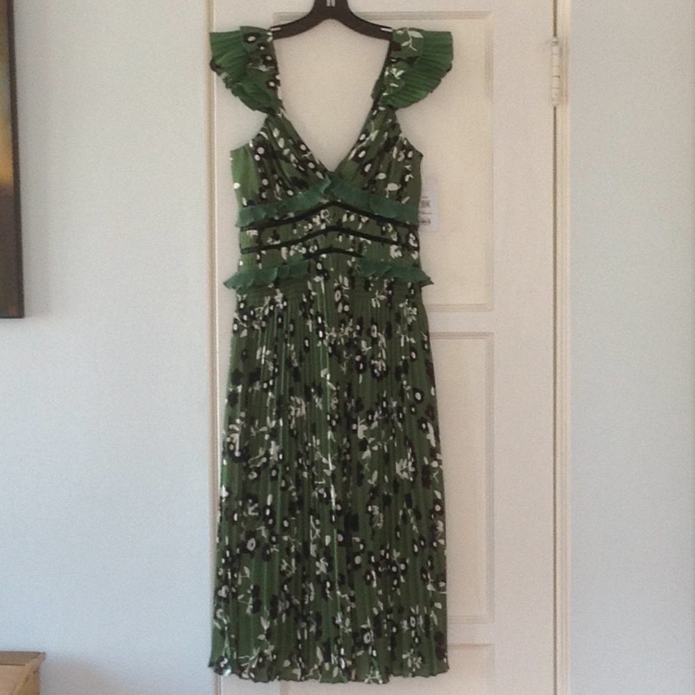 Green print self-portrait dress